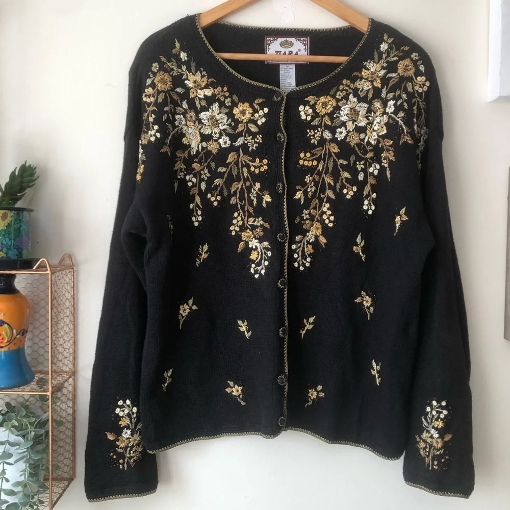 Y2K Tiara International Black Floral Embroidered Cardigan Sweater Medium - Picture 2 of 12